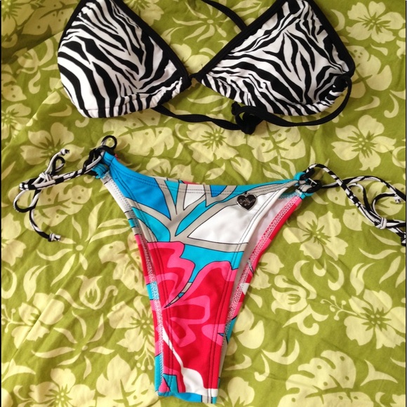 Body Glove Other - NWOT Body Glove bikini set XS